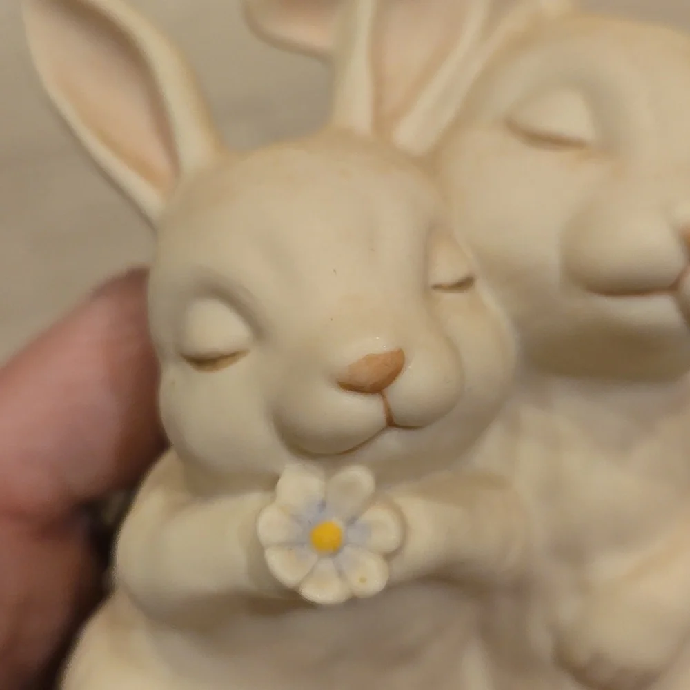 Homco Vintage 1990 "He Loves Me" Ceramic Cream Hugging Cuddle Bunnies - Picture 4 of 8